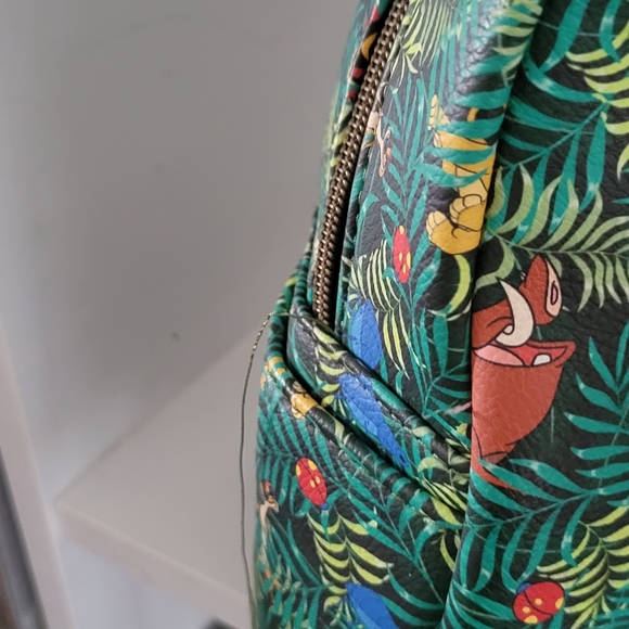 Lion King Loungefly Backpack - Picture 4 of 4